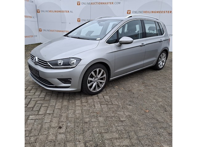 Personenauto, volkswagen, golf sportsvan - afbeelding 15 van  48