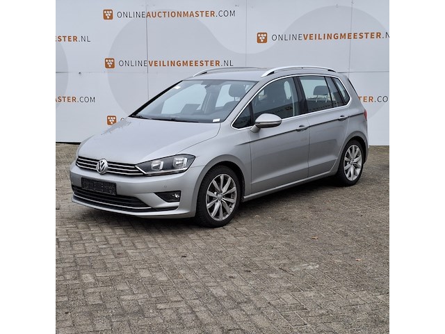 Personenauto, volkswagen, golf sportsvan - afbeelding 1 van  48