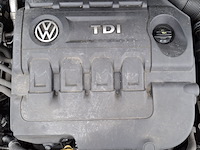 Personenauto, volkswagen, golf sportsvan - afbeelding 20 van  48