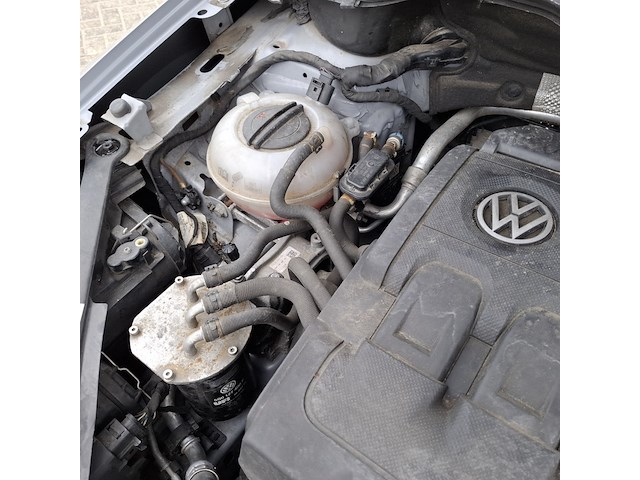 Personenauto, volkswagen, golf sportsvan - afbeelding 21 van  48