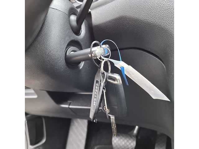 Personenauto, volkswagen, golf sportsvan - afbeelding 29 van  48