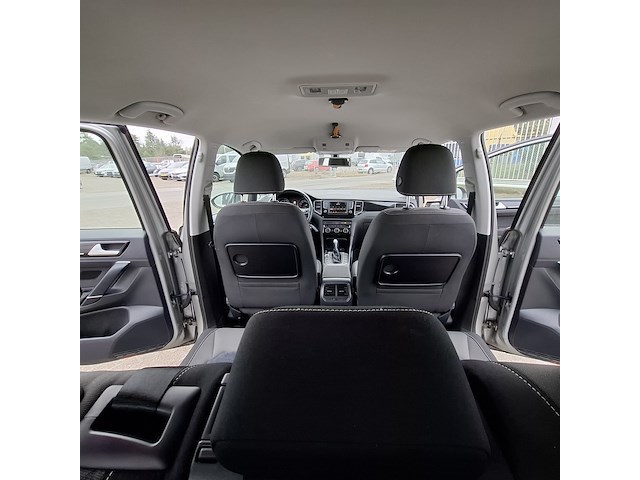 Personenauto, volkswagen, golf sportsvan - afbeelding 37 van  48