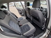 Personenauto, volkswagen, golf sportsvan - afbeelding 38 van  48