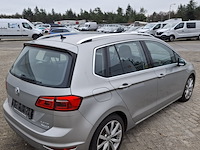 Personenauto, volkswagen, golf sportsvan - afbeelding 5 van  48