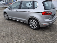 Personenauto, volkswagen, golf sportsvan - afbeelding 7 van  48