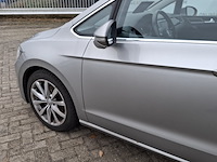 Personenauto, volkswagen, golf sportsvan - afbeelding 8 van  48