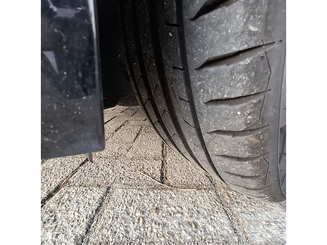 Personenauto, volkswagen, golf sportsvan - afbeelding 10 van  48