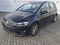 Personenauto, volkswagen, golf sportsvan - afbeelding 15 van  48