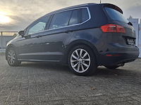 Personenauto, volkswagen, golf sportsvan - afbeelding 16 van  48