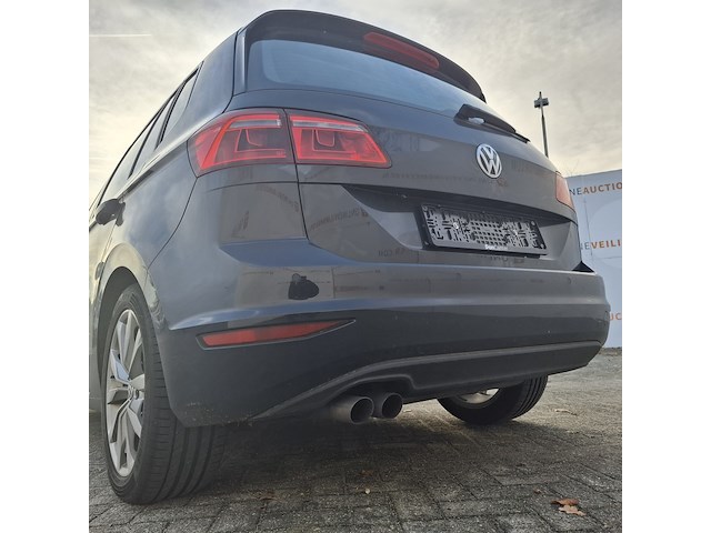 Personenauto, volkswagen, golf sportsvan - afbeelding 17 van  48