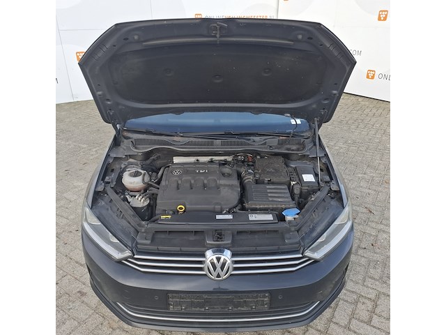 Personenauto, volkswagen, golf sportsvan - afbeelding 18 van  48
