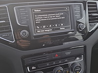 Personenauto, volkswagen, golf sportsvan - afbeelding 31 van  48