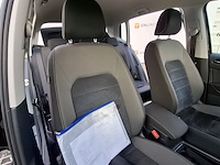 Personenauto, volkswagen, golf sportsvan - afbeelding 43 van  48