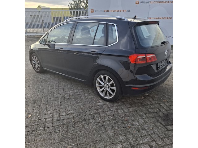 Personenauto, volkswagen, golf sportsvan - afbeelding 7 van  48