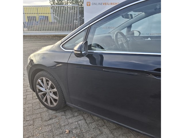 Personenauto, volkswagen, golf sportsvan - afbeelding 8 van  48