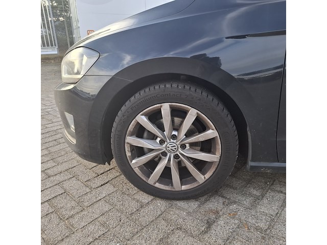 Personenauto, volkswagen, golf sportsvan - afbeelding 9 van  48