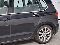 Personenauto, volkswagen, golf sportsvan - afbeelding 2 van  47