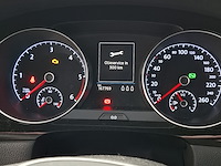 Personenauto, volkswagen, golf sportsvan - afbeelding 11 van  47