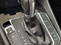 Personenauto, volkswagen, golf sportsvan - afbeelding 18 van  47