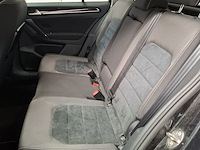 Personenauto, volkswagen, golf sportsvan - afbeelding 21 van  47