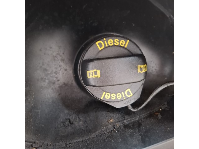 Personenauto, volkswagen, golf sportsvan - afbeelding 25 van  47