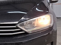 Personenauto, volkswagen, golf sportsvan - afbeelding 29 van  47