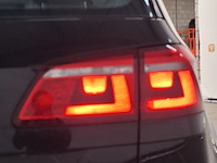 Personenauto, volkswagen, golf sportsvan - afbeelding 30 van  47