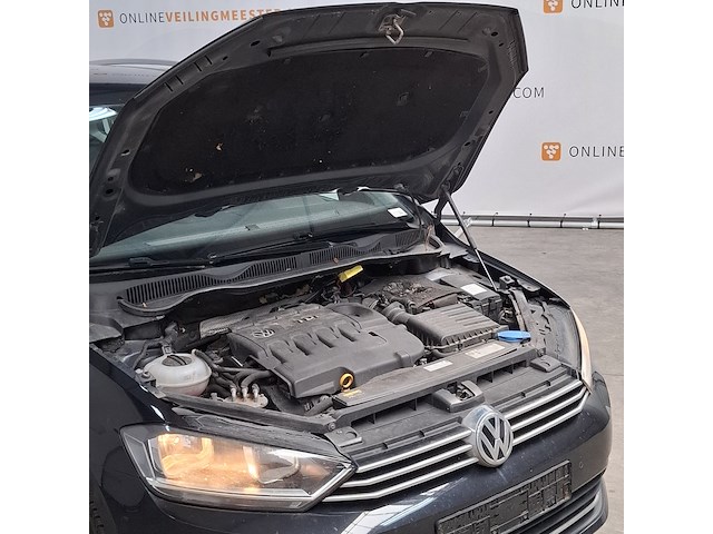 Personenauto, volkswagen, golf sportsvan - afbeelding 37 van  47