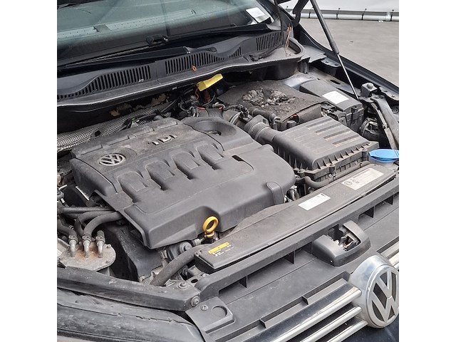 Personenauto, volkswagen, golf sportsvan - afbeelding 39 van  47