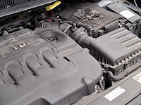 Personenauto, volkswagen, golf sportsvan - afbeelding 40 van  47