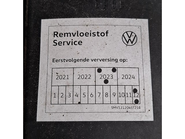 Personenauto, volkswagen, golf sportsvan - afbeelding 42 van  47