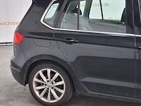 Personenauto, volkswagen, golf sportsvan - afbeelding 43 van  47