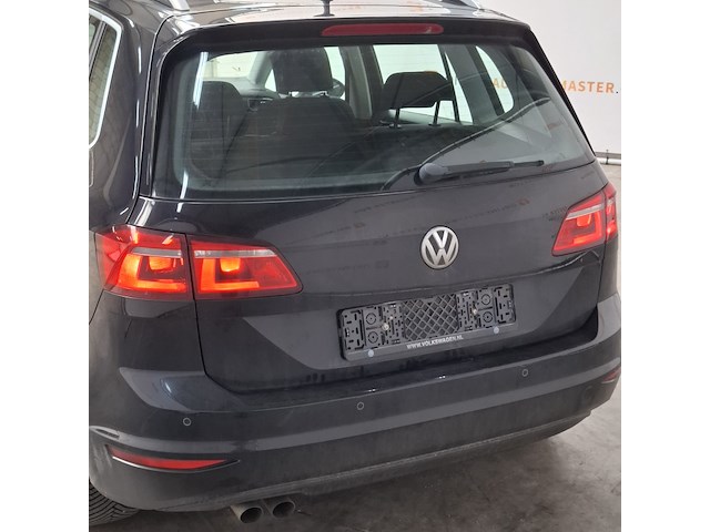 Personenauto, volkswagen, golf sportsvan - afbeelding 45 van  47