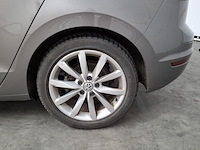 Personenauto, volkswagen, golf sportsvan - afbeelding 3 van  52
