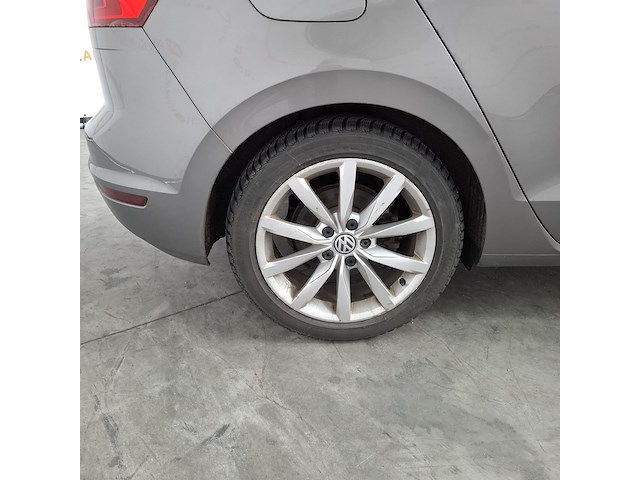 Personenauto, volkswagen, golf sportsvan - afbeelding 6 van  52