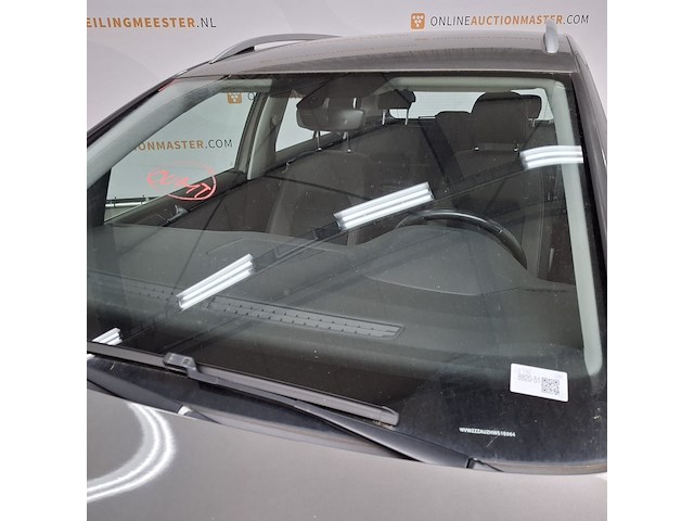 Personenauto, volkswagen, golf sportsvan - afbeelding 9 van  52