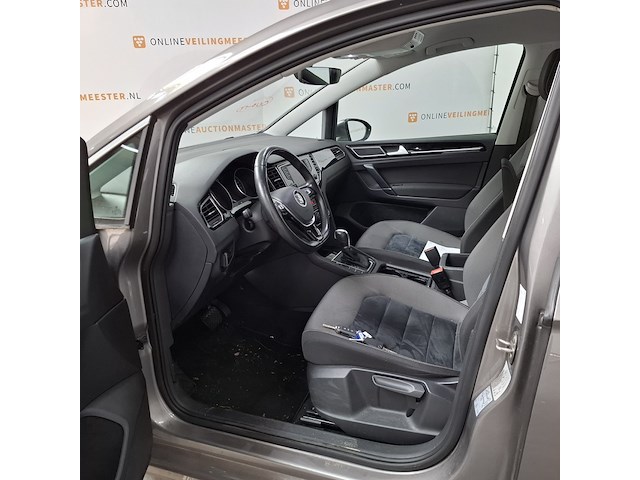 Personenauto, volkswagen, golf sportsvan - afbeelding 13 van  52