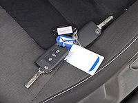 Personenauto, volkswagen, golf sportsvan - afbeelding 14 van  52