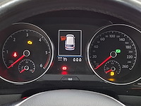 Personenauto, volkswagen, golf sportsvan - afbeelding 18 van  52