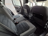 Personenauto, volkswagen, golf sportsvan - afbeelding 29 van  52