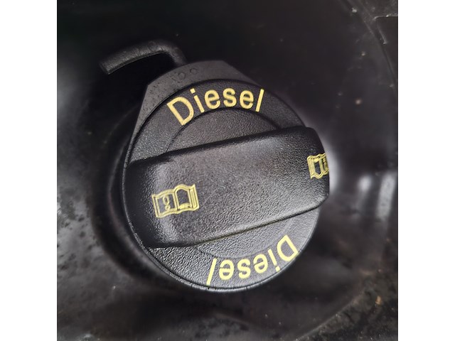 Personenauto, volkswagen, golf sportsvan - afbeelding 35 van  52