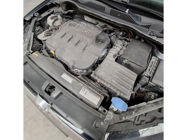 Personenauto, volkswagen, golf sportsvan - afbeelding 38 van  52