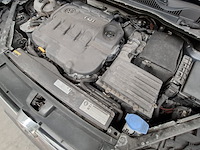 Personenauto, volkswagen, golf sportsvan - afbeelding 38 van  52