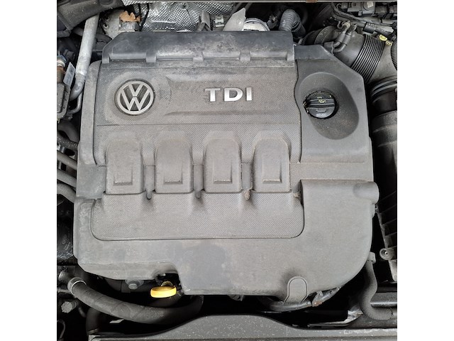 Personenauto, volkswagen, golf sportsvan - afbeelding 40 van  52