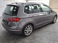 Personenauto, volkswagen, golf sportsvan - afbeelding 45 van  52