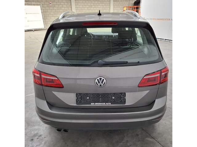 Personenauto, volkswagen, golf sportsvan - afbeelding 49 van  52