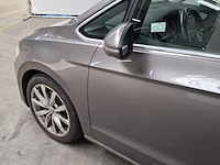 Personenauto, volkswagen, golf sportsvan - afbeelding 51 van  52