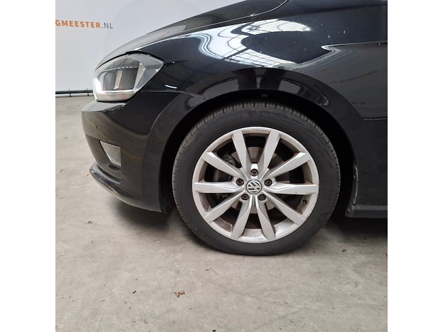 Personenauto, volkswagen, golf sportsvan - afbeelding 5 van  69