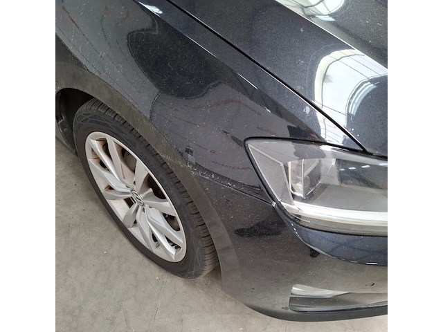Personenauto, volkswagen, golf sportsvan - afbeelding 11 van  69
