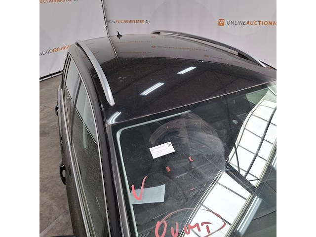 Personenauto, volkswagen, golf sportsvan - afbeelding 19 van  69